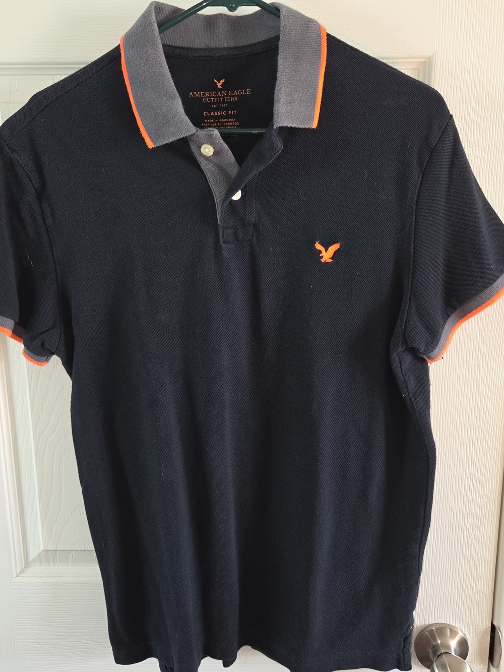 American Eagle Men’s Classic Fit Medium Polo with Orange Trim